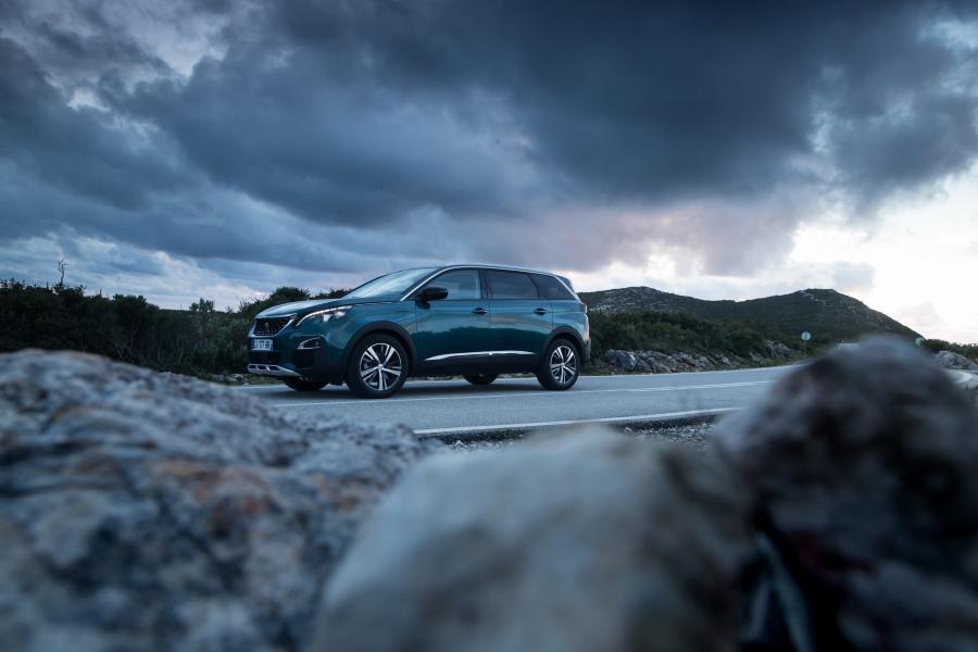  Peugeot 5008 2017 года  (WW) (фото 14 из 31)